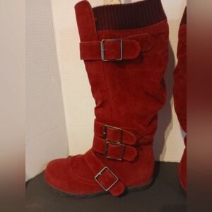 Refresh Faux Suede Knee High Buckle boots Size 6‎ 1/2 Red